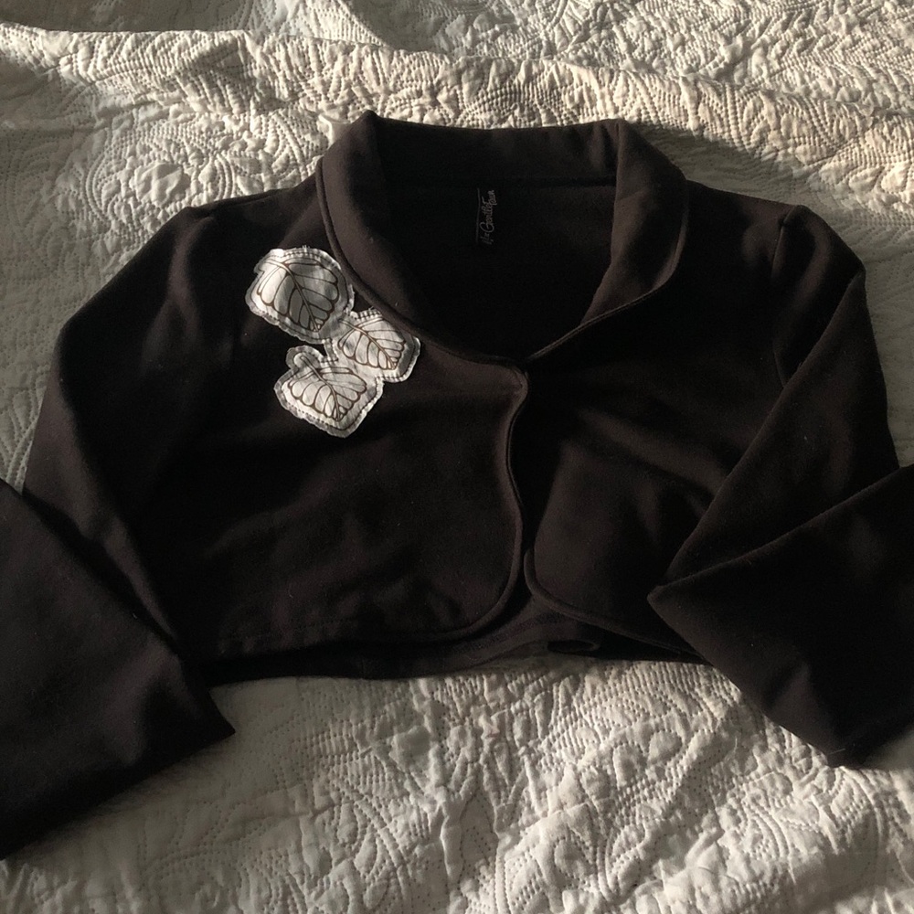 GENTLE FAWN Grey Cropped Jacket with White Patch Size M